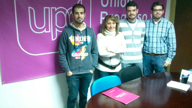 Los estudiantes universitarios exponen a UPyD su problemática