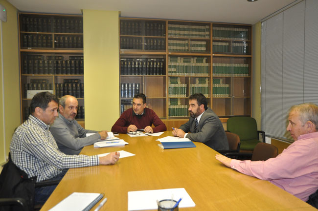 AEMAC y el director provincial de agricultura analizan las ayudas para el sector forestal