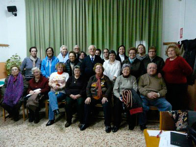 Lorente inaugura el aula de cultura en el Centro de Mayores del barrio Hermanos Falcó en Albacete