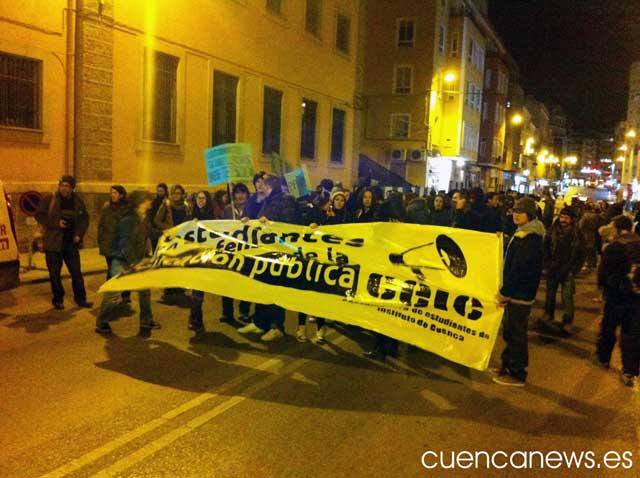 Intersindical C-LM en Cuenca lamenta la represión que se está ejerciendo en Cuenca hacia jóvenes que manifiestan su rechazo al actual sistema económico y social