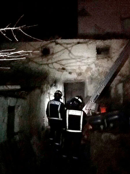 Sofocado un incendio en una vivienda en Almendros