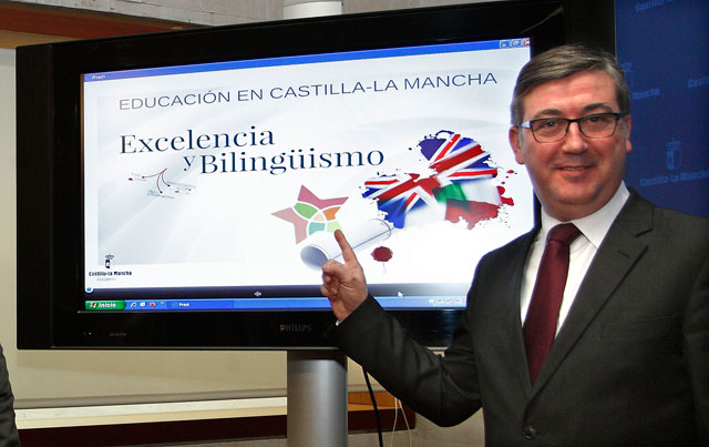 Marín apuesta por la educación bilingüe como el camino para “mejorar la calidad de la enseñanza en Castilla-La Mancha” 