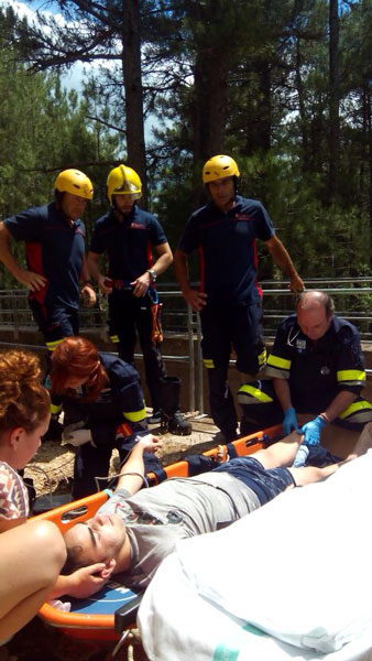 Rescatado un joven senderista que había caído al canal de Uña