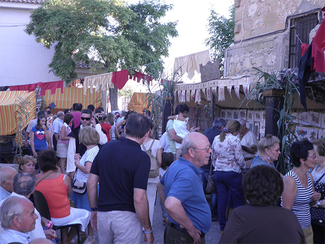 Villares del Saz acogió este fin de semana la sexta edición del Mercadillo Medieval