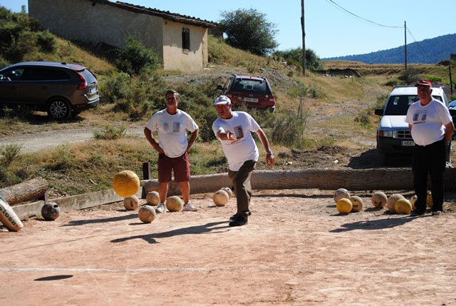 El equipo de Valdemoro de la Sierra lidera el Circuito de Bolos en la Serranía