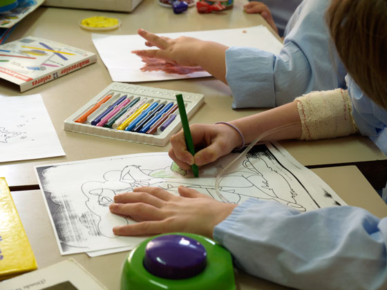 Un total de 198 niños se han beneficiado del aula hospitalaria del Virgen de la Luz durante este curso