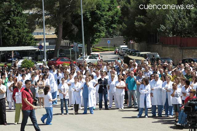 Nueva concentración contra los recortes en el Virgen de la Luz