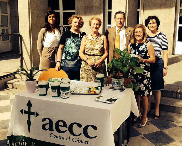 Sanidad y Asuntos Sociales en Cuenca participa en en la cuestación de la Asociación Española contra el Cáncer