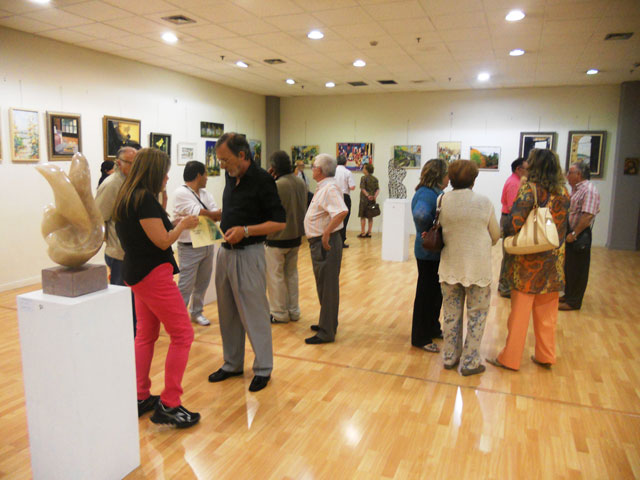 El Mirador acoge la exposición colectiva ‘Artistas de Cuenca’, a cargo de la revista ‘Entre Hoces’