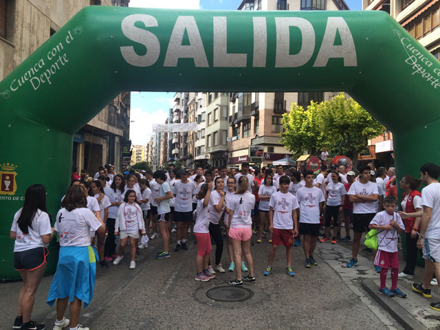 En su cuarta edición, la carrera solidaria organizada por Cruz Roja, consigue hacerse un hueco en la agenda solidaria de la ciudad