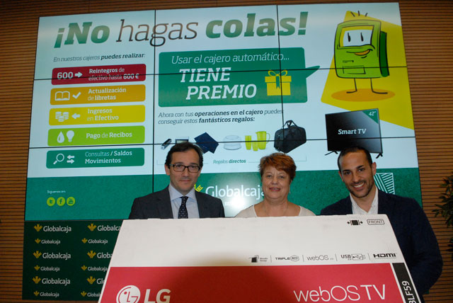 Globalcaja entrega numerosos premios a clientes de la región