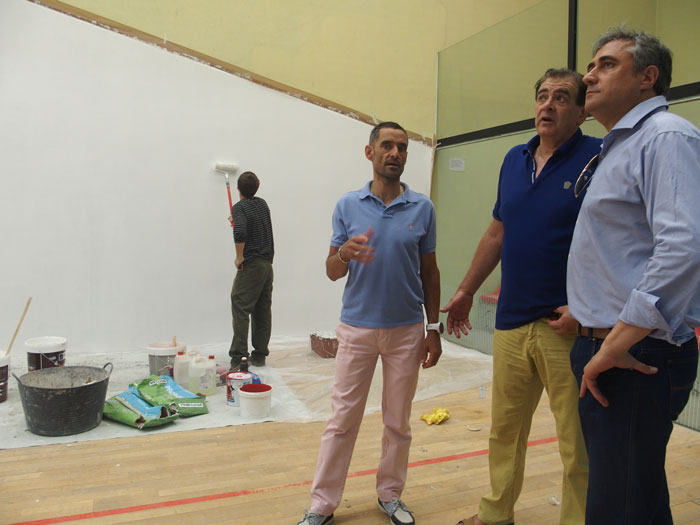 Mariscal comprueba que las pistas de squash están listas para el Campeonato de España que comienza el viernes
