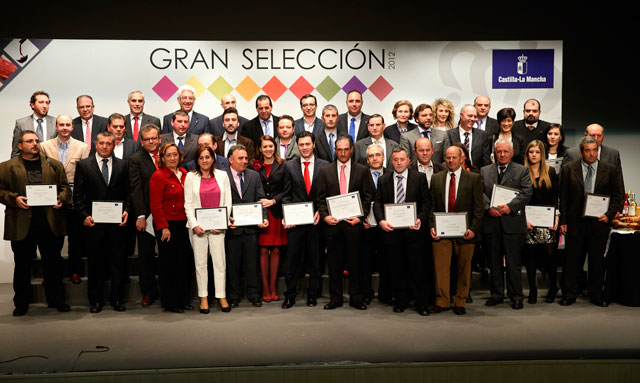 La Junta agradece la colaboración de alimentos ‘Gran Selección 2012’ en la celebración del Día de la Región