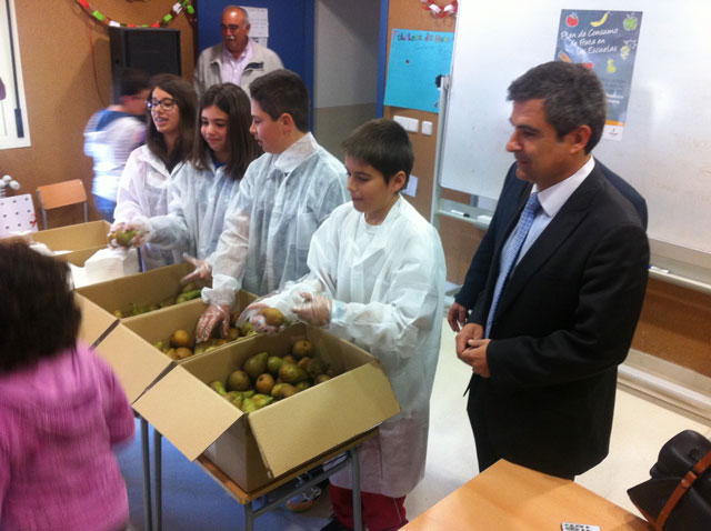 Unos 6.200 alumnos de la provincia de Cuenca se han beneficiado del Plan de Consumo de Fruta en la Escuela 