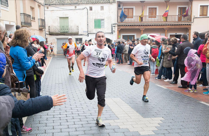 Los atletas David Magán y Sonia Plaza imponen su dominio en la XIV Carrera Popular de San Lorenzo de la Parrilla 