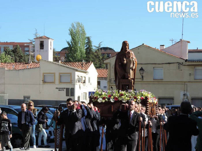 Los vecinos de Las  Quinientas arropan a San José Obrero por las calles del barrio