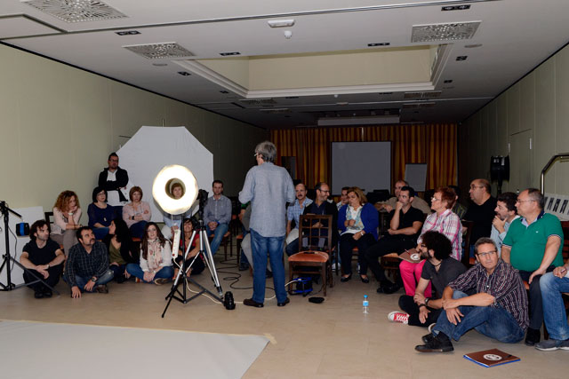 Alcázar de San Juan acogió el  taller de fotografía y retrato de AFOPROCAM impartido por Cesar Blasco