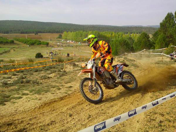 Iván Cervantes gana la prueba de Enduro celebrada en Campillos de Paravientos