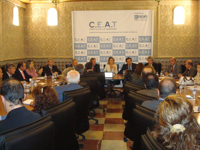 CEAT Cuenca traslada sus propuestas sobre el trabajador autónomo a la presidenta de Castilla-La Mancha