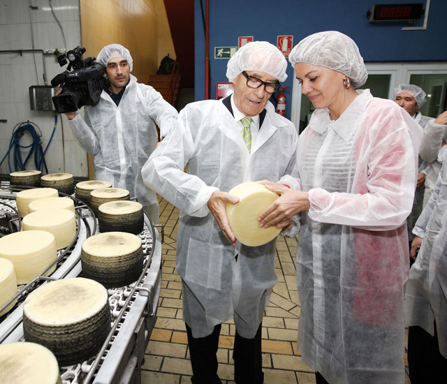 Cospedal: “Nuestra industria agroalimentaria tiene un enorme potencial que tenemos que desarrollar'