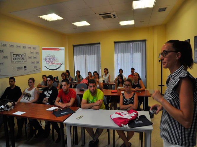 El departamento de PRL de CEOE CEPYME Cuenca forma a alumnos del programa de empleo juvenil de Cruz Roja