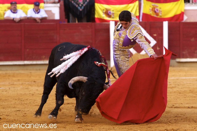 Marín afirma  que Castilla-La  Mancha es una  región  “sin complejos que defiende la libertad de los ciudadanos de acudir a los toros”