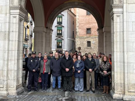 Minuto de silencio en el Ayuntamiento en conmemoración del Día Europeo de las Víctimas del Terrorismo