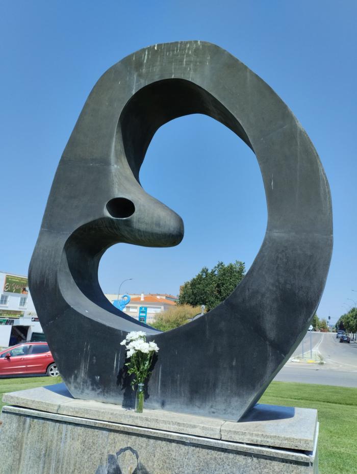 ADEVIDA rinde homenaje a los no nacidos con su tradicional ofrenda floral anual