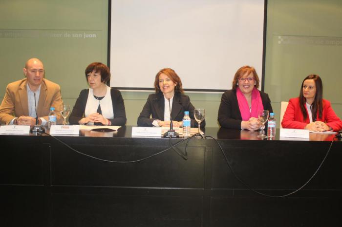 El Gobierno de Castilla-La Mancha inicia los trabajos para elaborar el Catálogo de Prestaciones Sociales