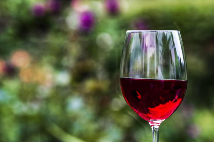 Castilla-La Mancha acogerá en julio un encuentro entre bodegas de la región y compradores internacionales de vino