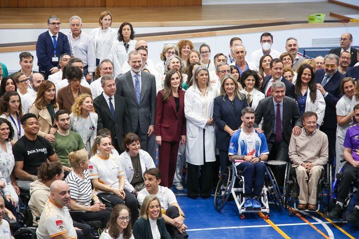 Los Reyes se suman con su visita a la conmemoración del 50 aniversario del Hospital Nacional de Parapléjicos de Toledo