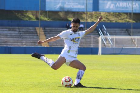 El Conquense vence al Móstoles y se aleja del descenso (0-1)